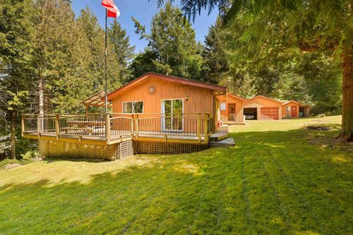 212 Cherry Tree Lane, Mayne Island, BC, V0N2J1 | Card Image
