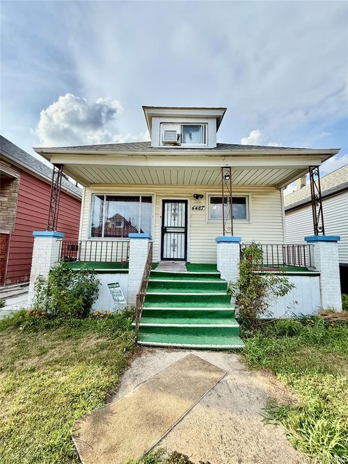 4487 Fredro St, Hamtramck, MI, 48212-2836 | Card Image