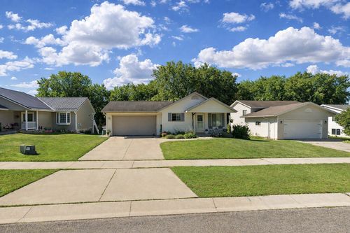 3818 Strathmore Ln Se, Rochester, MN, 55904-3217 | Card Image