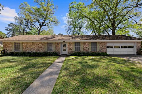 906 Orchard St, Longview, TX, 75605-5738 | Card Image