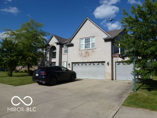 9849 N Anchor Bnd, Mccordsville, IN, 46055-5511 | Card Image