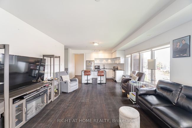 310 - 5005 Harvard Rd, Condo with 3 bedrooms, 2 bathrooms and 1 parking in Mississauga ON | Image 18