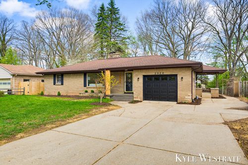 2926 Chamberlain Ave, Grand Rapids, MI, 49508-1514 | Card Image