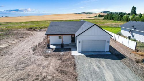 520 E Davisadero St, Reardan, WA, 99029 | Card Image