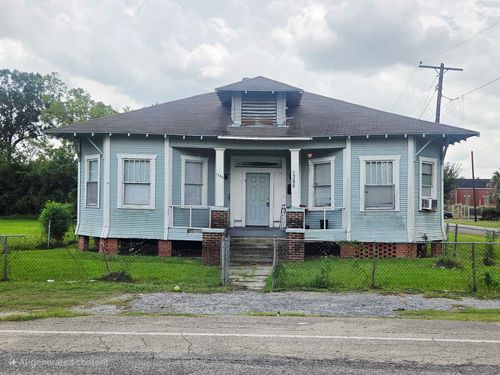 1385 Long St, Beaumont, TX, 77701-1246 | Card Image