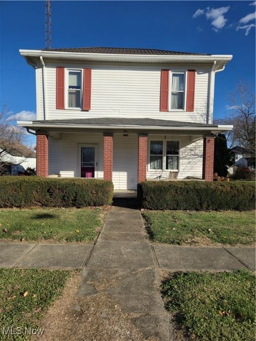 130 N State St, Frazeysburg, OH, 43822-9782 | Card Image