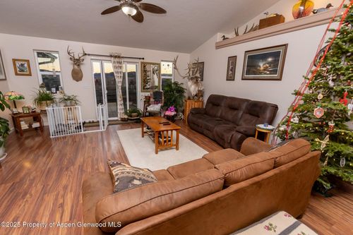 1394 Ridge Rd, Meeker, CO, 81641-5043 | Card Image