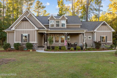 2 Thagard Ln, Whispering Pines, NC, 28327-9413 | Card Image
