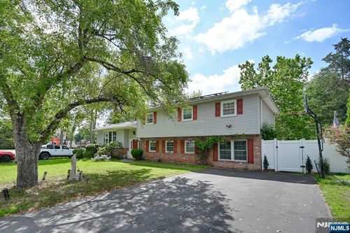95 Prospect Ave, Hillsdale, NJ, 07642-1728 | Card Image