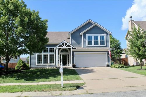 728 E 167th Ter, Gardner, KS, 66030-1547 | Card Image