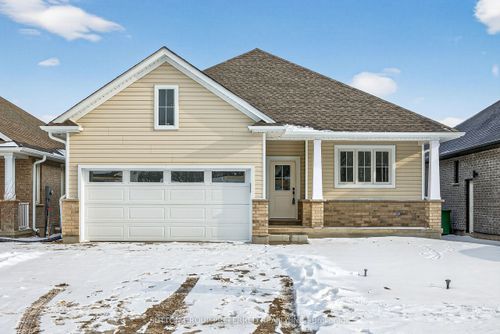 37 Ayrshire Ave, St Thomas, ON, N5R0N5 | Card Image