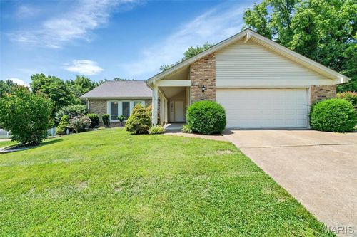 1349 Dutch Mill Dr, Ballwin, MO, 63011-4260 | Card Image