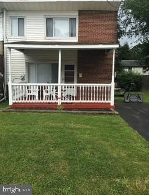 10 Quarry St, COATESVILLE, PA, 19320-2360 | Card Image