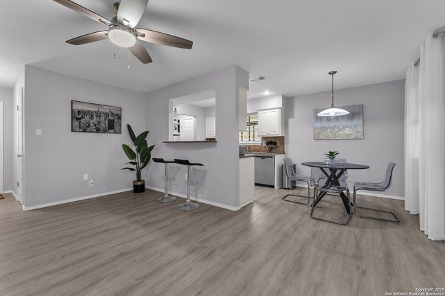 139 Navajo Cir, House other with 3 bedrooms, 1 bathrooms and null parking in Cibolo TX | Image 9