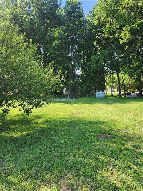 117 & 121 Fawn Valley Drive, Linn Valley, KS, 66040 | Card Image