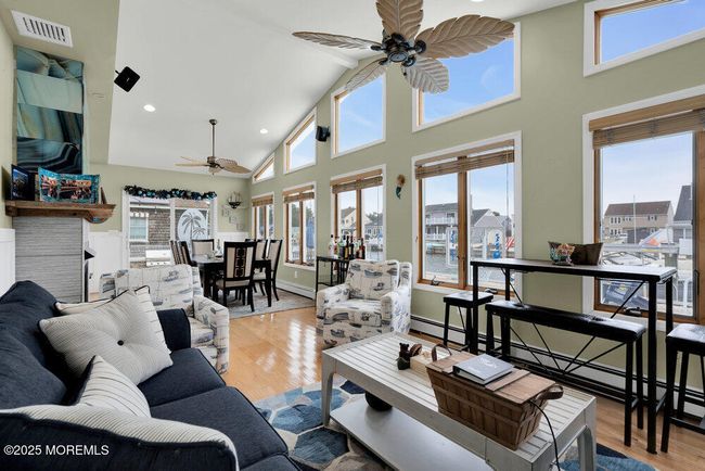 Great Room | Image 18