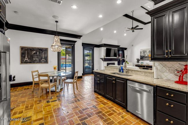 315GoosePointe-17 | Image 20