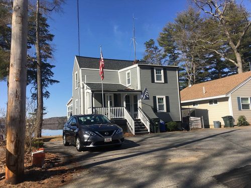 10 Lake Attitash Rd, Amesbury, MA, 01913-5305 | Card Image