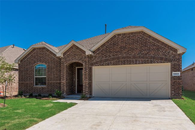 5904 Priory Dr, House other with 4 bedrooms, 2 bathrooms and null parking in Aubrey TX | Image 4