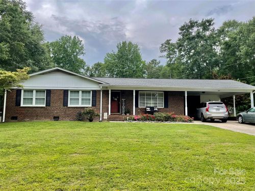218 Hardin Cir, Grover, NC, 28073-9565 | Card Image