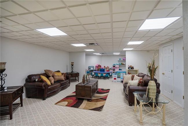 1702 Cedar Ridge Rd, House other with 4 bedrooms, 4 bathrooms and null parking in Parsons KS | Image 73