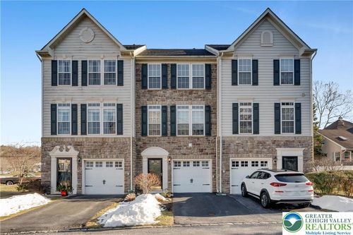 1632 Oakridge Ln, HELLERTOWN, PA, 18055-1180 | Card Image