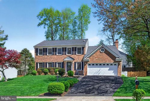 9589 Burnt Oak Dr, FAIRFAX STATION, VA, 22039-2631 | Card Image