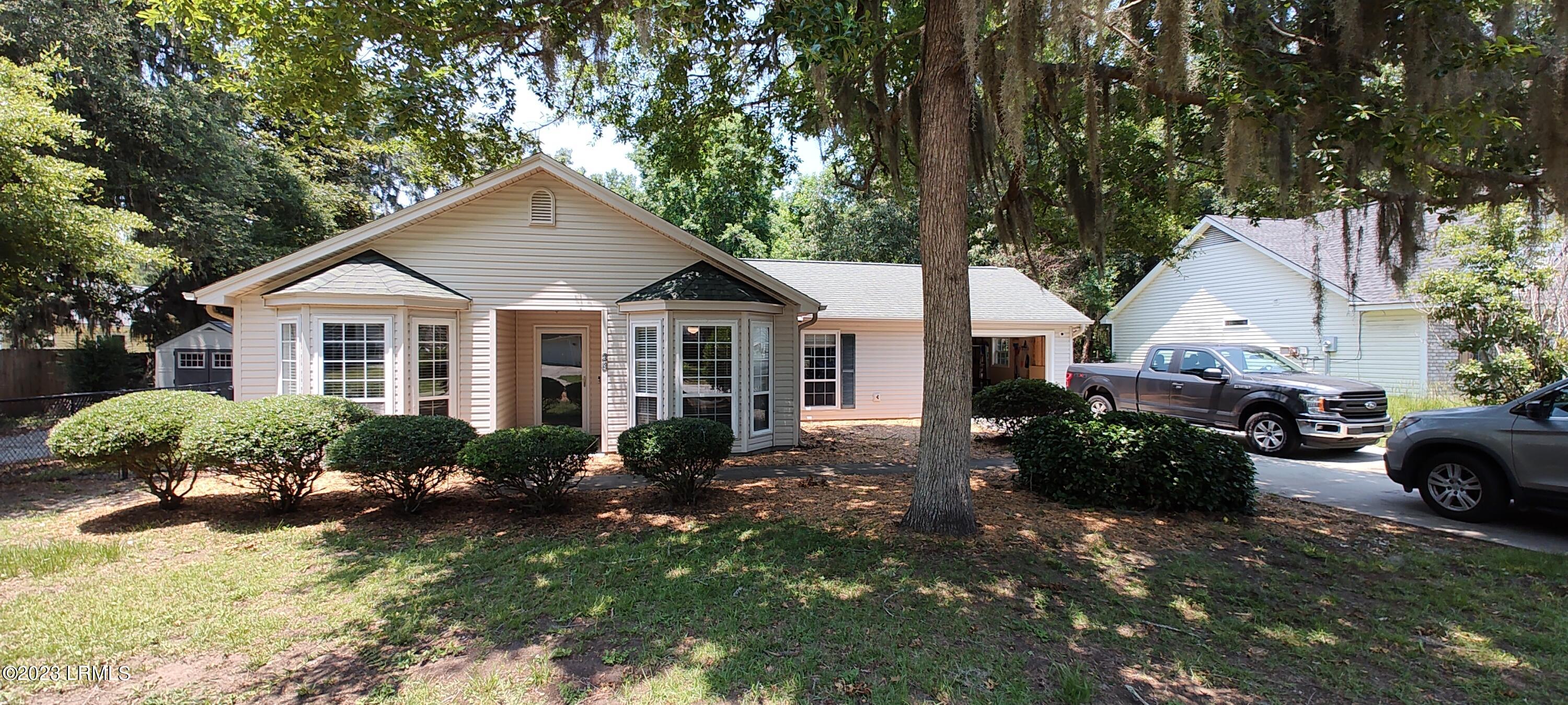 Ardmore Ave, Beaufort, SC 29907