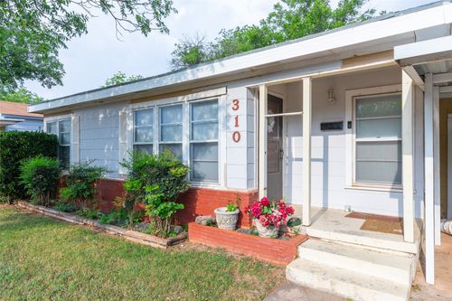310 Hawthorne St, Abilene, TX, 79605-1504 | Card Image
