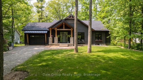 8354 Oakwood Dr, Grand Bend, ON, N0M1T0 | Card Image