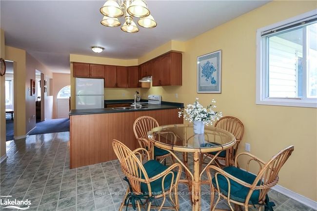 93 Silver Birch Ave, House other with 3 bedrooms, 1 bathrooms and 4 parking in Wasaga Beach ON | Image 18