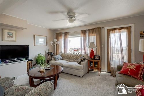 10964 Harold Dr, Luna Pier, MI, 48157-9773 | Card Image