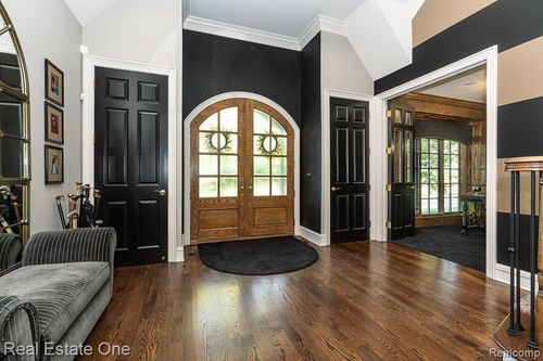 1772 Berwick Ln, Lake Orion, MI, 48362-3920 | Card Image