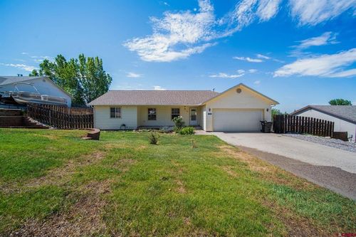 324 Meadows Cir, Bayfield, CO, 81122-9679 | Card Image