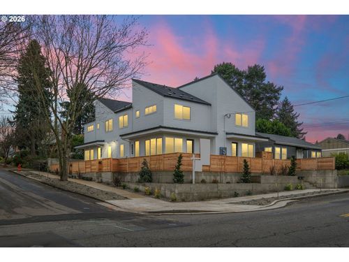 4481 Ne 41st Ave, Portland, OR, 97211-8247 | Card Image
