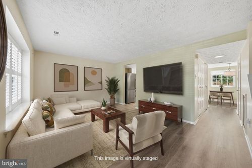 5574 Caithness Ct, FAIRFAX, VA, 22032-3835 | Card Image