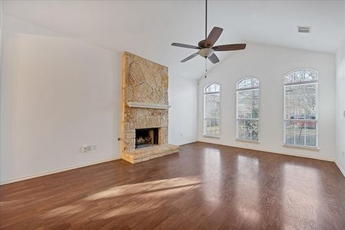 4600 Rivka Cv, Austin, TX, 78741-7359 | Card Image