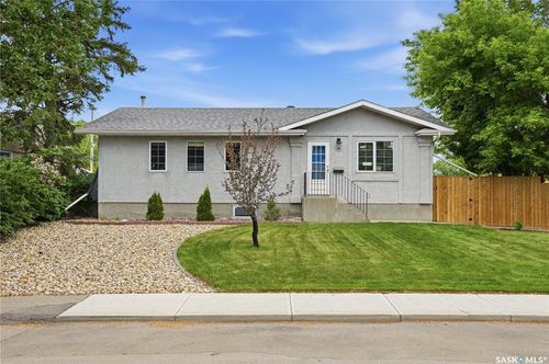 177 Ottawa Street, Regina, SK, S4R1N3 | Card Image