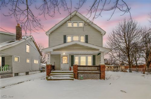 8614 Bancroft Ave, Cleveland, OH, 44105-6605 | Card Image