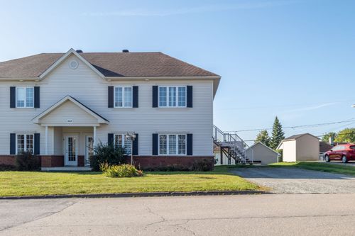 2-1025 Rue Hélène-Boullé, Sherbrooke, QC, J1N4G9 | Card Image