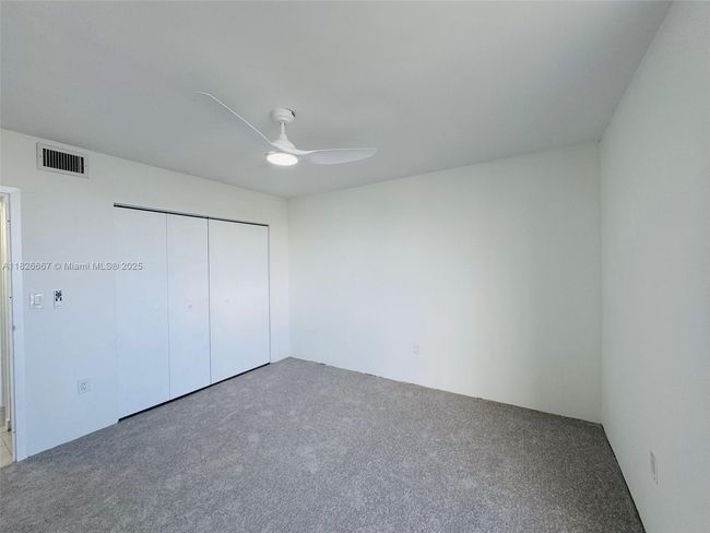 APT-1906 - 3675 N Country Club Dr, Condo with 2 bedrooms, 2 bathrooms and null parking in Aventura FL | Image 10
