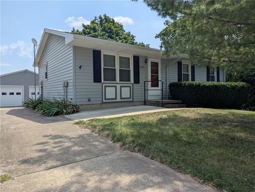 1015 Reynolds Dr, Charleston, IL, 61920-2433 | Card Image