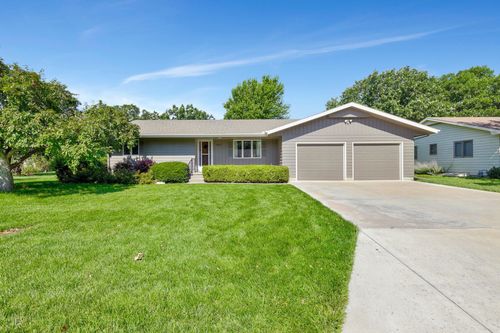 2903 Bluestem Ct, North Newton, KS, 67117-8028 | Card Image
