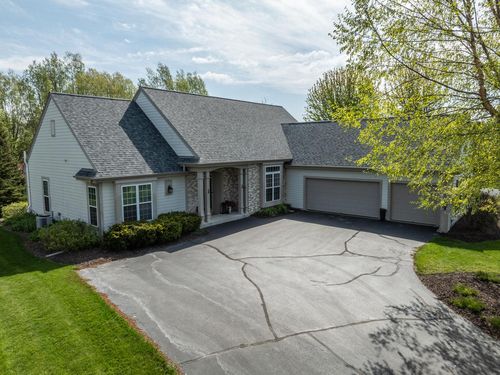 W351N5700 Westshore Road, Oconomowoc, WI, 53066 | Card Image