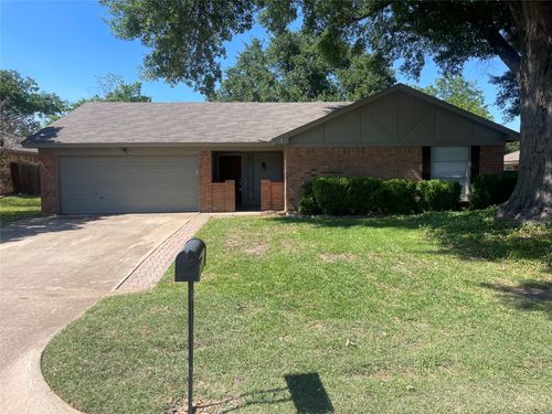 7461 Timberhill Dr, North Richland Hills, TX, 76182-6017 | Card Image