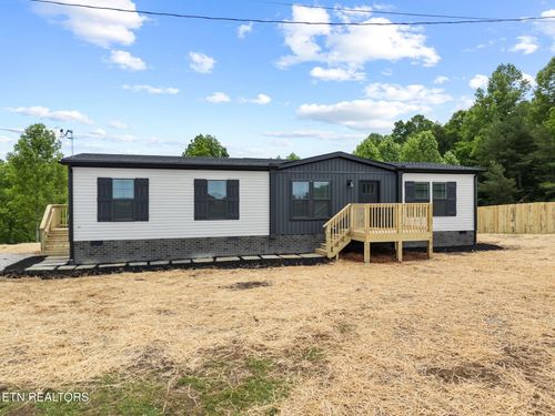 117 Delia Young Ln, Wartburg, TN, 37887-3948 | Card Image