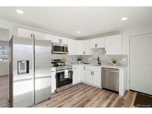 23 University Dr, Longmont, CO, 80503-2237 | Card Image