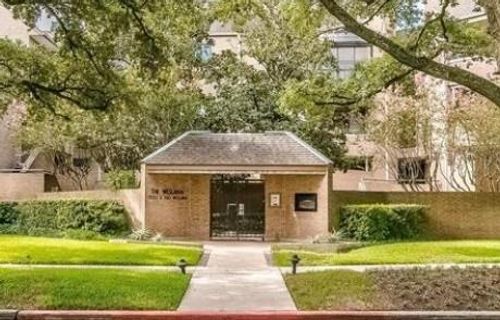 303-5200 Weslayan St, Houston, TX, 77005-1094 | Card Image