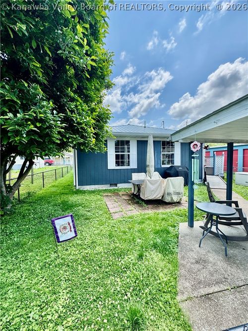 67 Harrisburg Ave, Chapmanville, WV, 25508-7402 | Card Image