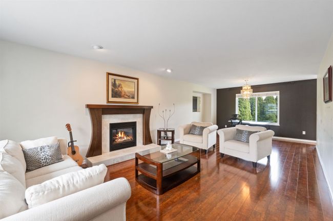 6030 189 Street, House other with 4 bedrooms, 2 bathrooms and 6 parking in Surrey BC | Image 12